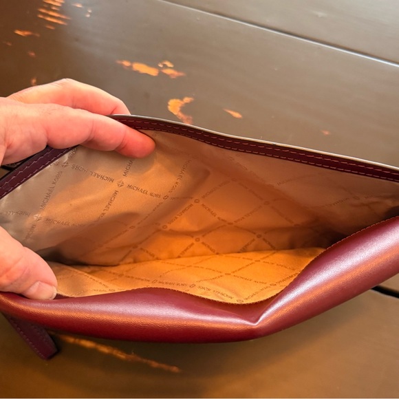 Michael Kors Maisie Large 3-in-1 Tote - Picture 4 of 16